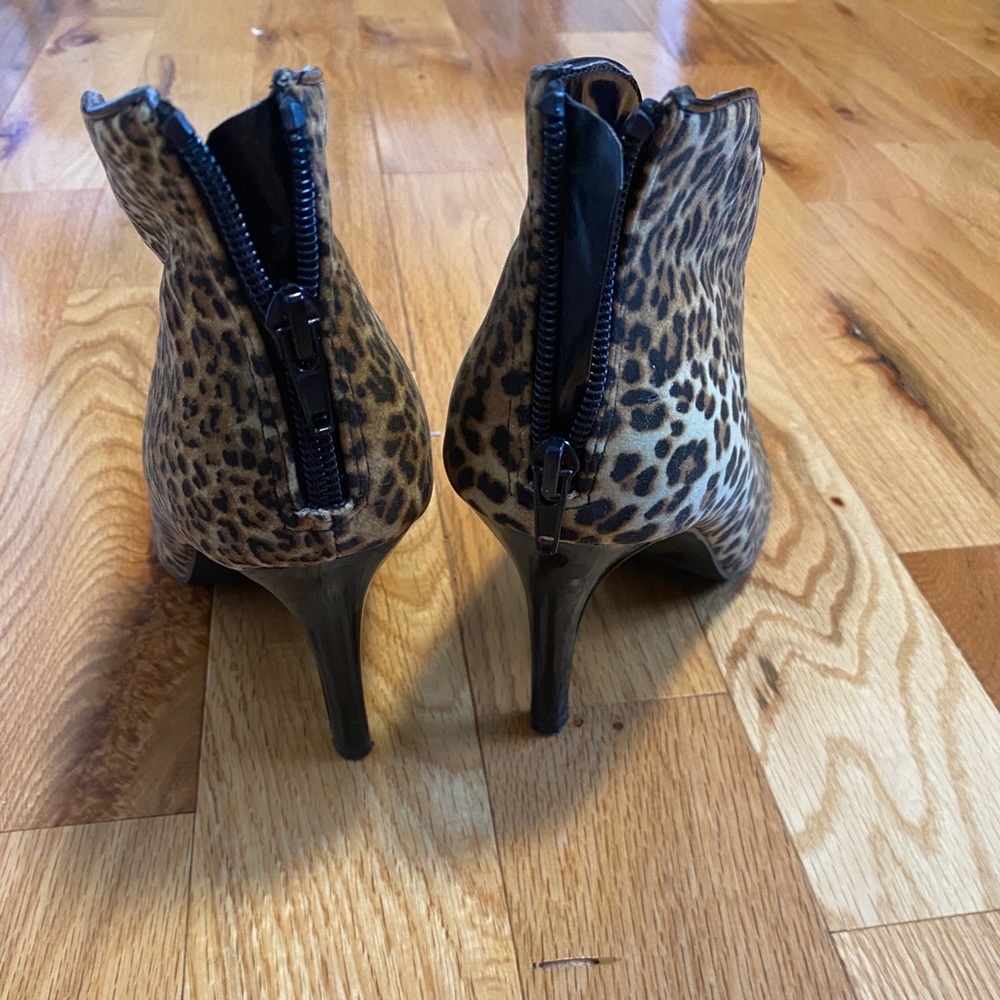 Leopard print ankle boot